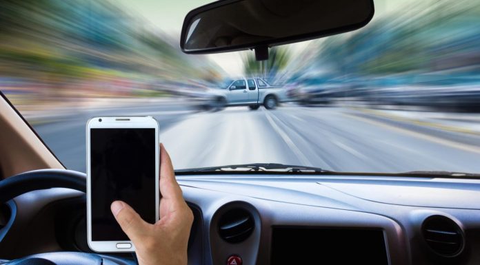Amenda vorbit la telefon – Ce se intampla daca sunteti prins vorbind la telefon la volan?