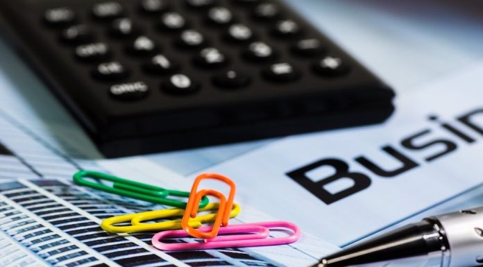 Cum să utilizezi calculatorul de taxe de timbru înainte de a depune un act la instanță