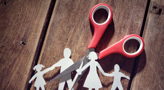 Divorț cu copii: Ce trebuie să știi despre custodia comună și drepturile părintești