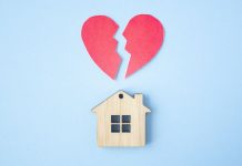 Locuința comună după divorț: Regulile și procedurile legale privind împărțirea bunurilor comune