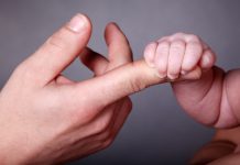 Cine plătește testul de paternitate? Află din acest articol