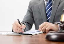 Ce drepturi am dacă avocatul meu renunță la reprezentare?