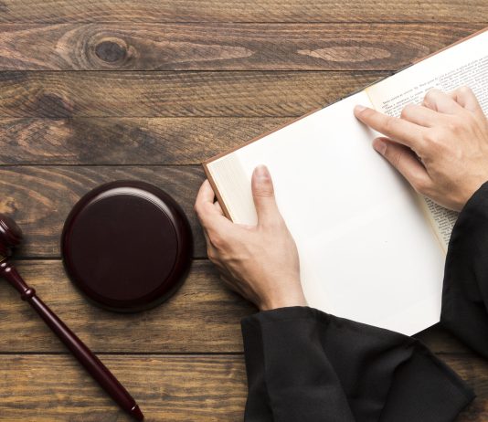 Cum pot contesta o condamnare penală definitivă?