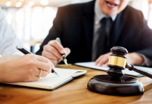 Ce trebuie să conțină un contract de asistență juridică?