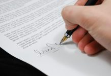 Cum pot solicita rezilierea contractului cu un avocat?