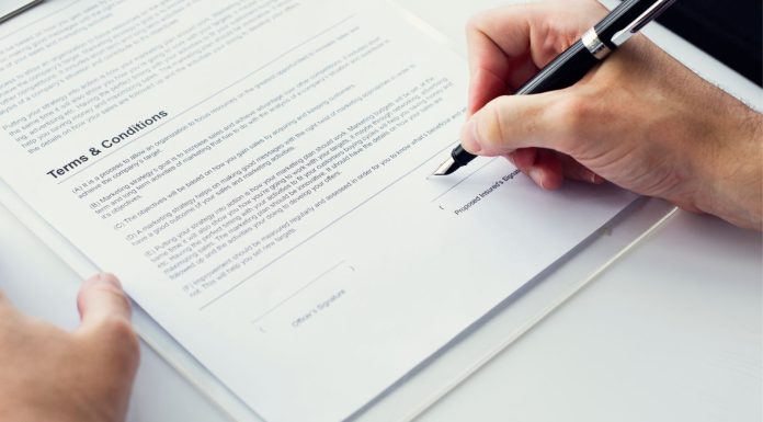 Ce implicații legale are utilizarea unui contract de credit comercial?