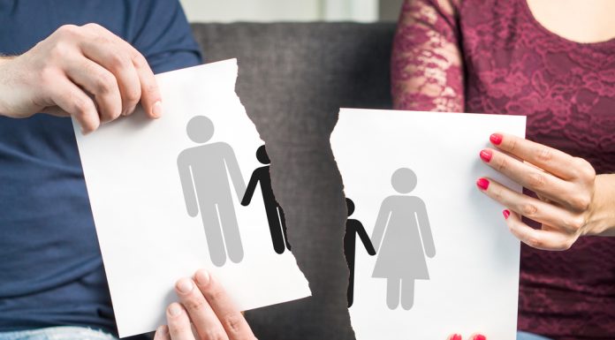 Cum se stabilește programul de vizitare pentru părintele care nu are custodia?