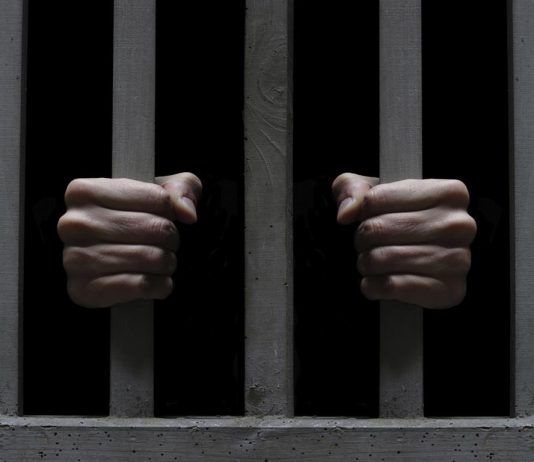 Cum pot solicita despăgubiri pentru condamnare ilegală?