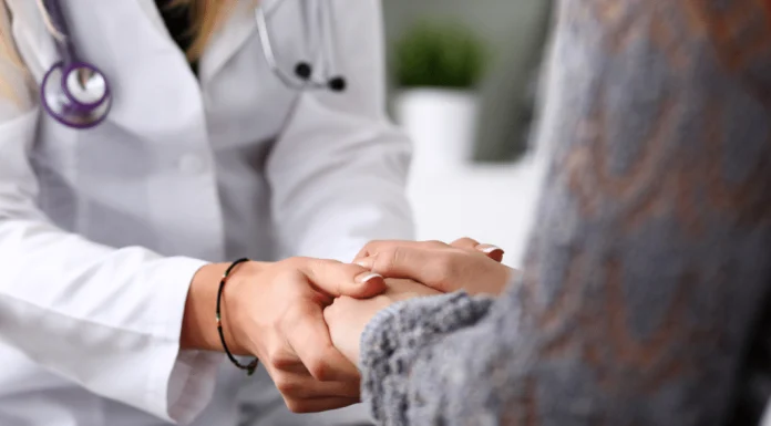 Cum pot solicita o a doua opinie medicală într-un caz grav?