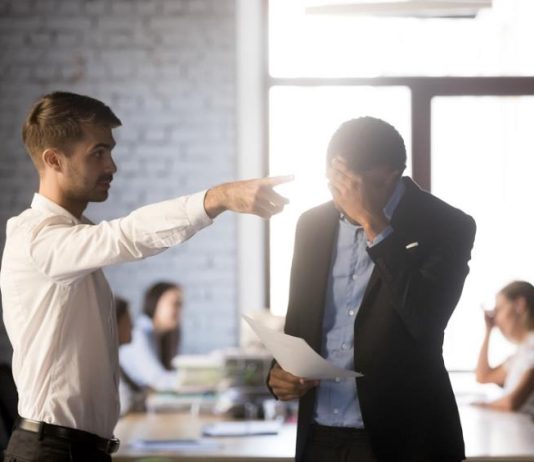 Ce este și cum se aplică infracțiunea de abuz în serviciu?