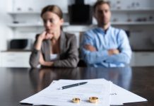 Cum pot schimba avocatul în timpul unei proceduri de divorț?