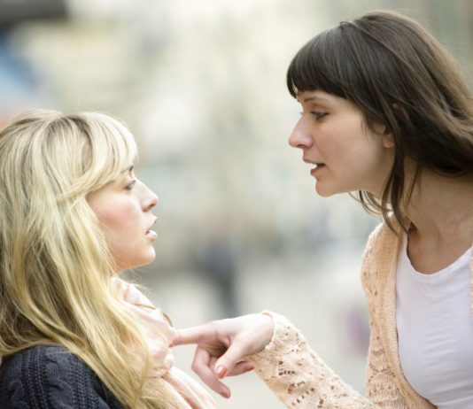 Ce este denunțul calomnios și cum se sancționează?