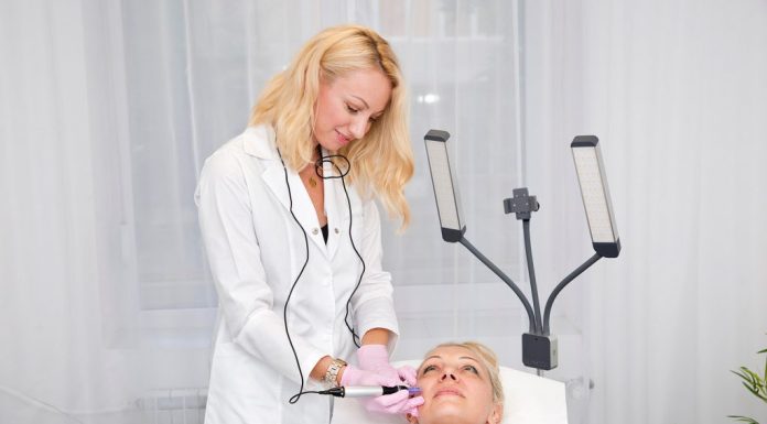 Ce este și cum se aplică consimțământul informat în tratamentele medicale?